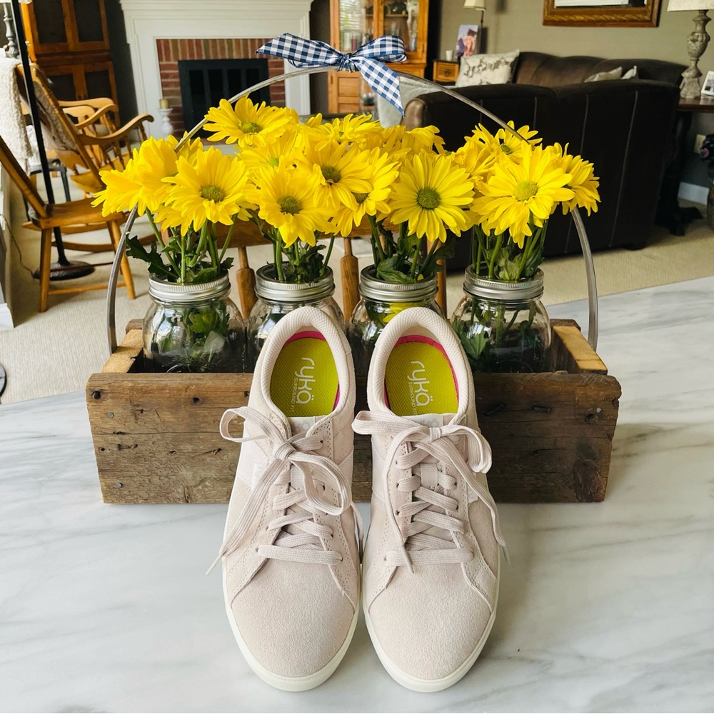 Ryka•NWOB•8•Suede Viv Classic Sneakers•Sand Beige•Lace-Up Closure•Padded Collar🌼 - Picture 3 of 16